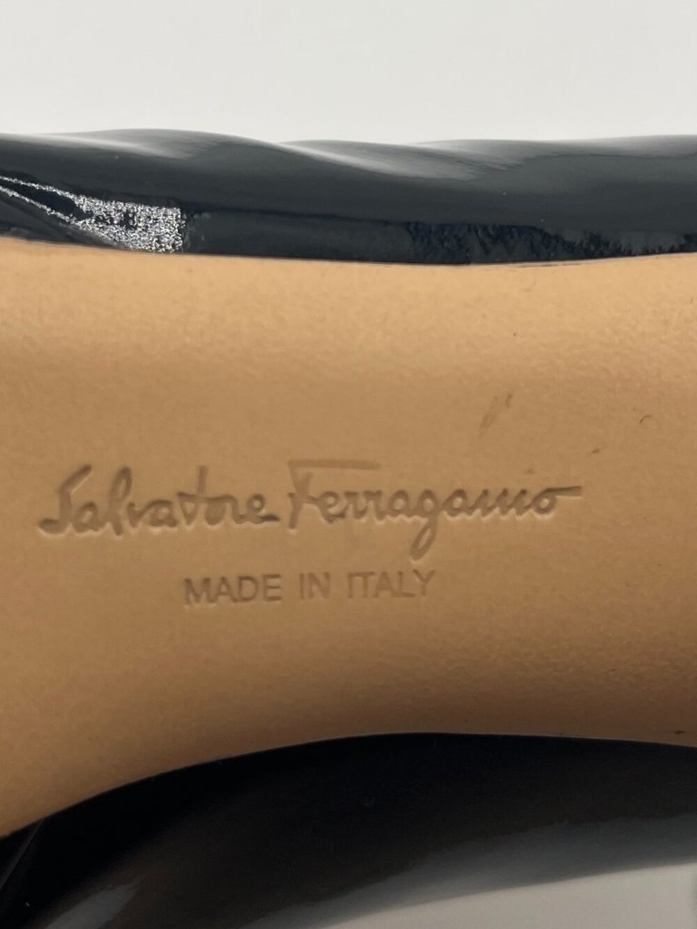 #S16 Salvatore Ferragamo Vara Bow Peep-Toe Pumps, Black - Picture 6 of 7